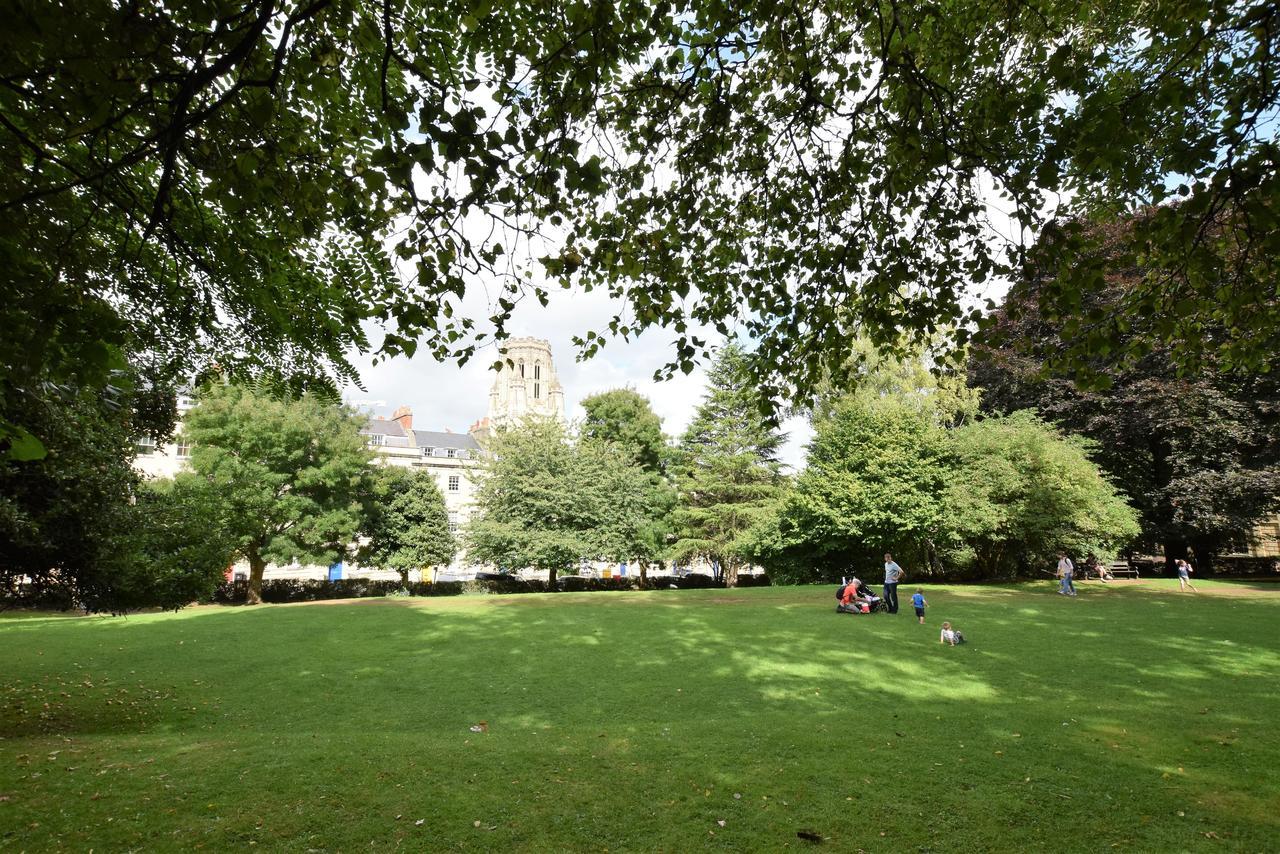 Berkeley Square Pads Bristol Exterior foto